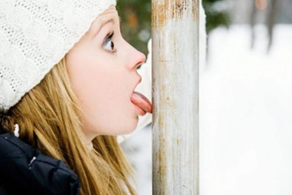 Пензенцам рассказали, как правильно отлепить язык от металлической трубы Пензенцам рассказали, как правильно отлепить язык от металлической трубы