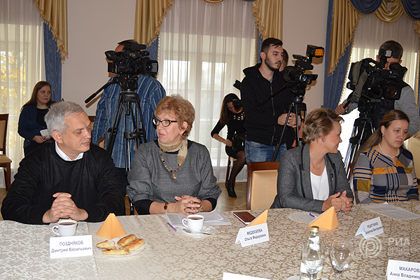 DSC_0010 copy.jpg DSC_0010 copy.jpg